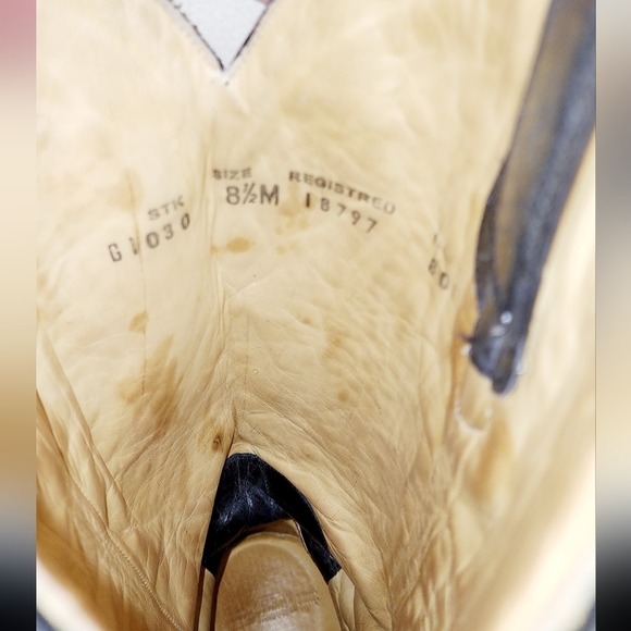 Corral Boots, tall Snip-toe, size 8.5 - Picture 7 of 7